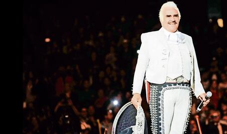 Vicente Fernández no tiene Covid-19