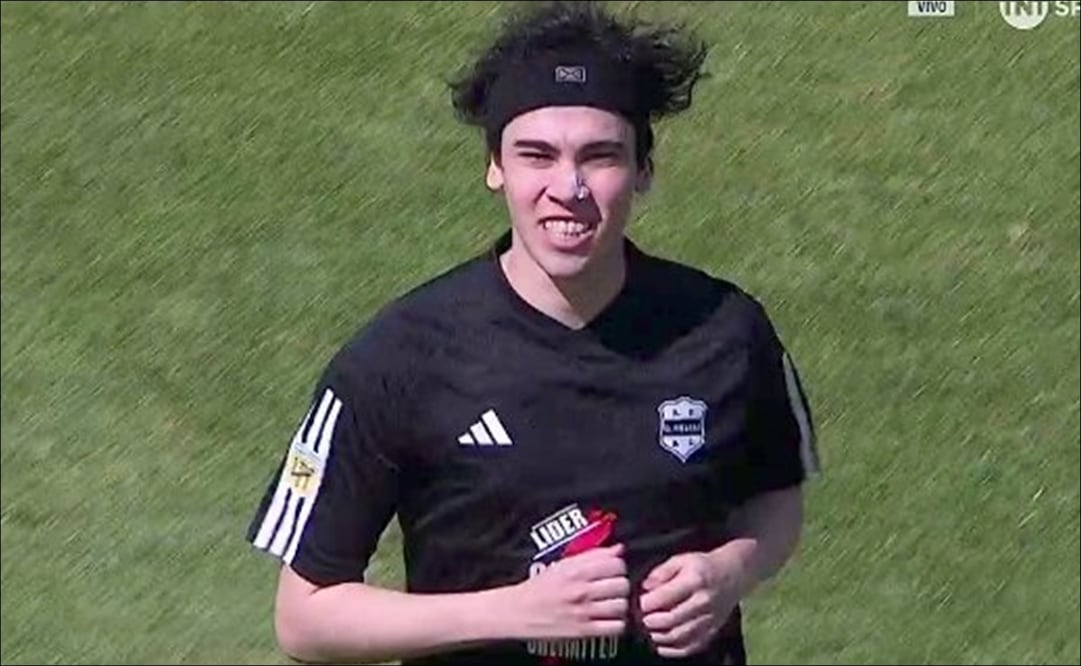 Revientan al futbol argentino por permitir a un streamer jugar un minuto en la primera división - Foto: Captura de pantalla