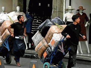 Chinos acaparan locales en el Centro; pagan triple renta… y tres años por adelantado