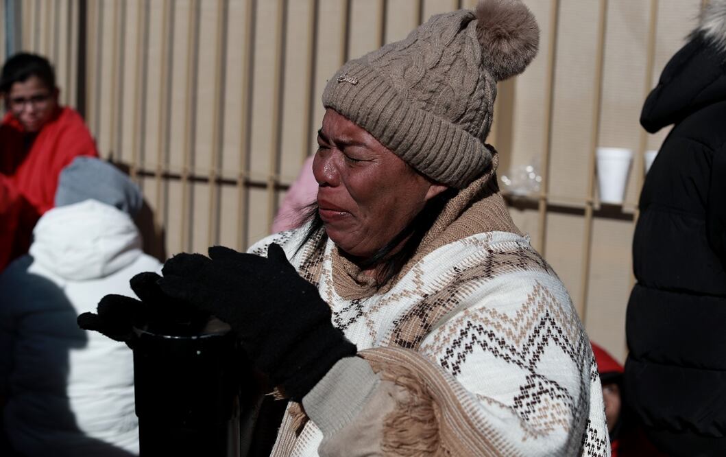 Migrantes en el puente internacional Paso del Norte el 20 de enero de 20254, tras la cancelación del programa CBP One. Foto: Christian Torres/EL UNIVERSAL