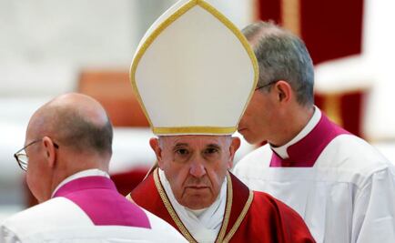 Quien rechaza a los homosexuales "no tiene corazón humano", dice el papa Francisco