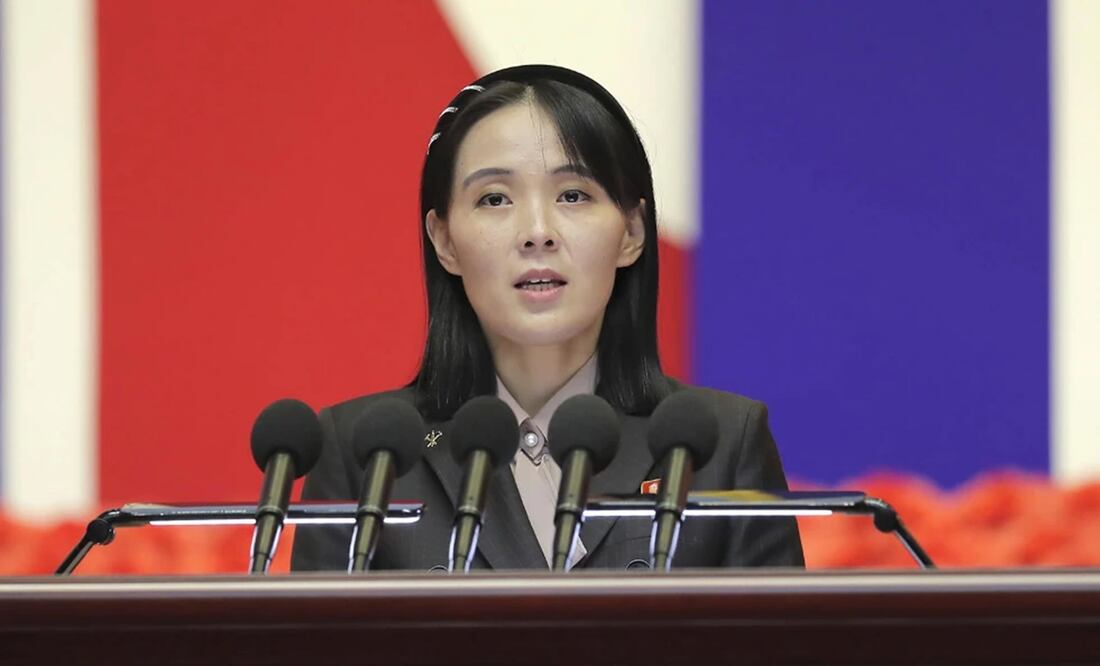 Kim Yo Jong, hermana del líder norcoreano Kim Jong Un, ofrece un discurso durante una reunión nacional sobre el coronavirus, en Pyongyang, Corea del Norte. Foto: AP