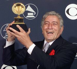 Tony Bennett muere a los 96 años; fue último de los "crooners"