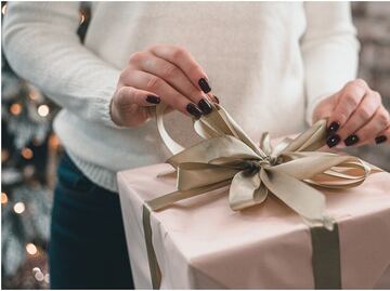 Harvard revela que dar regalos genera mayor felicidad que recibirlos; descubre por qué