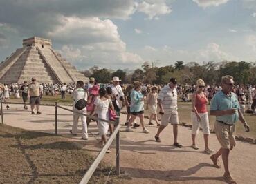 Can a photo of Chichén Itzá be illegal?