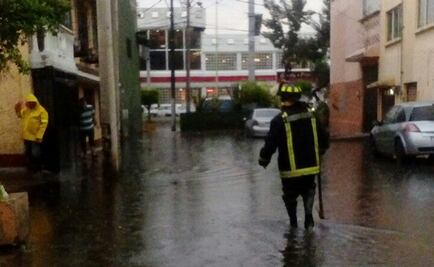 Tormenta provoca inundaciones en 10 colonias de Ecatepec