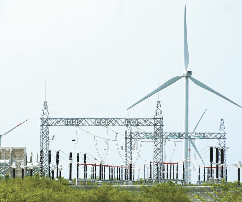 La política energética del gobierno federal generó más de 50 amparos del sector privado, en particular de compañías generadoras de electricidad con energías limpias. FOTO: ARCHIVO EL UNIVERSAL