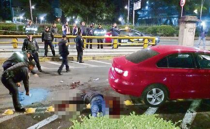 Asesinan a dos sobre Paseo de la Reforma