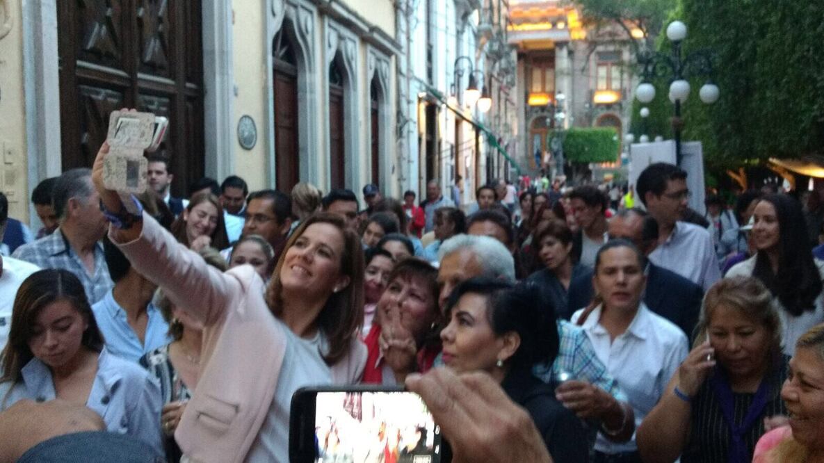 La exprimera dama estuvo ayer jueves de gira en Guanajuato, acompañada de una estudiantina