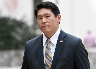 Fiscal especial Robert Hur justifica sus comentarios sobre la memoria de Joe Biden