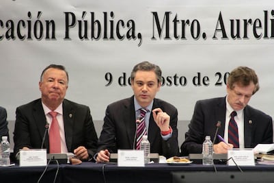 Nuño reitera invitación a la CNTE para participar en modelo educativo