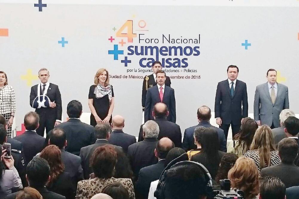 En el marco del 4° Foro Nacional Sumemos Causas, el presidente Enrique Peña Nieto reiteró que su posición personal sobre la marihuana es de rechazo; dijo que esto no se contrapone a llevar a cabo un debate sobre el tema (ESPECIAL)