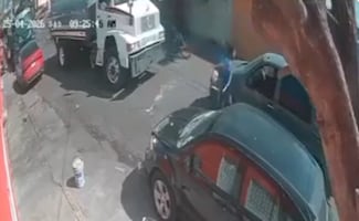 Conductor de pipa es baleado tras incidente vial en Chimalhuacán; agresión queda en video