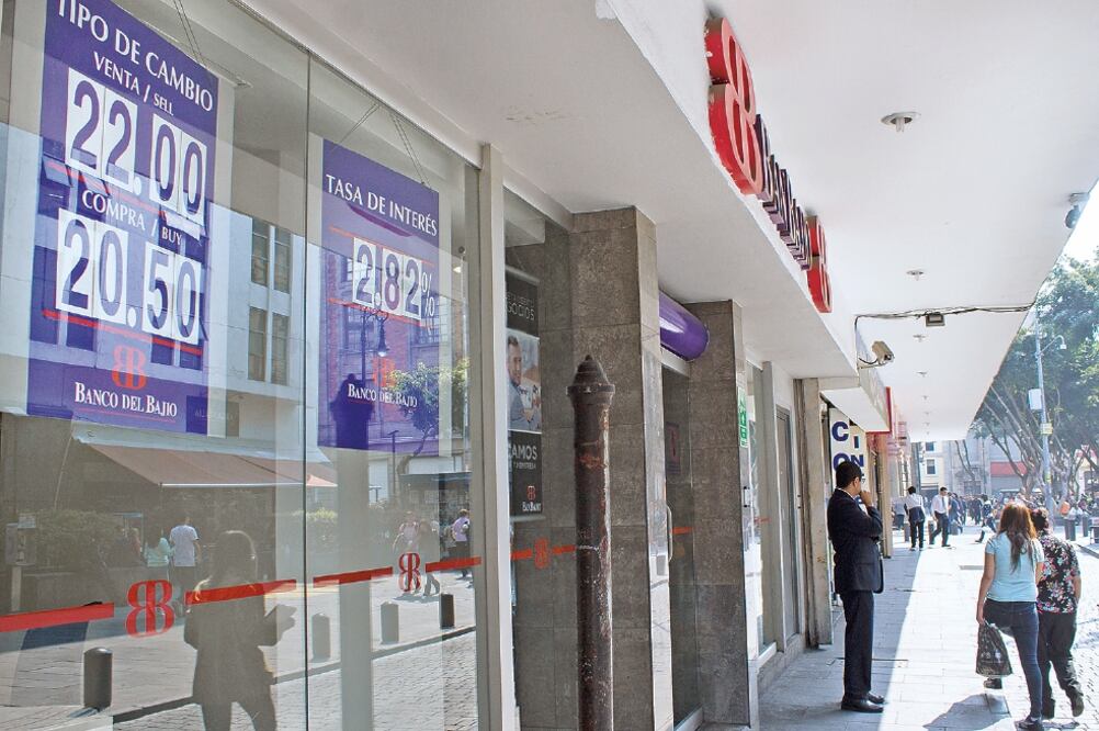 Las utilidades acumuladas en 2016 por los bancos en México alcanzaron la suma de 107 mil millones de pesos, ganancias de triple dígito que ya se habían alcanzado en 2013, cuando alcanzaron 104 mil 388 millones de pesos (JENIFER NAVA. EL UNIVERSAL)