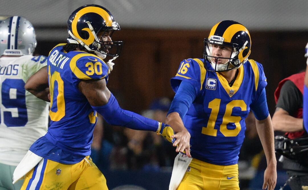 Jugadores de los Rams celebrando el triunfo. FOTO/REUTERS