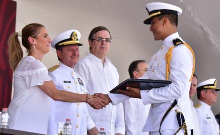 Gutiérrez Müller regala película de beisbol a cadetes para su "descanso"
