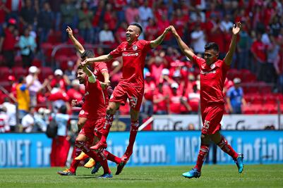 Con golazo de Reyna, Toluca vence a Tigres