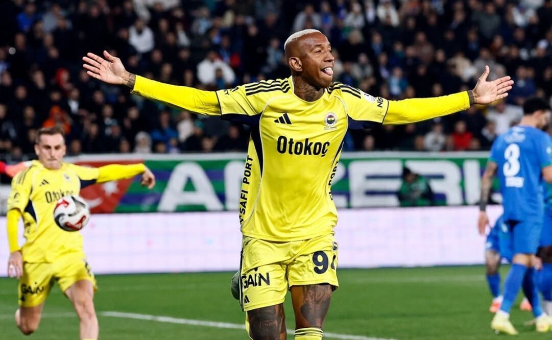 Edson Álvarez sin minutos en goleada del Fenerbahce sobre el Rizespor / Foto: Especial