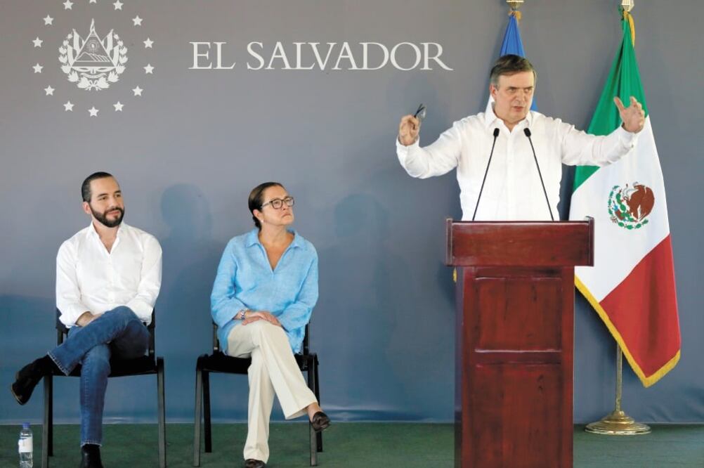 Tras el banderazo de inicio al Programa Sembrando Vida en El Salvador, el secretario de Relaciones Exteriores, Marcelo Ebrard, comentó que la información del caso sobre El Chapo está en manos de la UIF y la Fiscalía General de la República. Foto/REUTERS