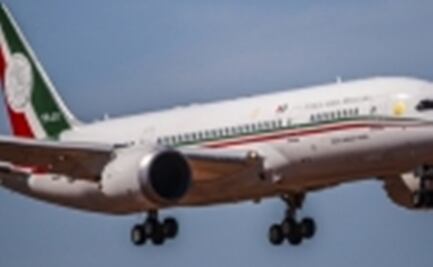 Se espera arribo del avión presidencial