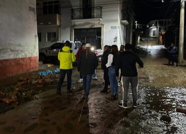 Lluvia desborda río en Villa Morelos, Michoacán; resultan dañadas 25 viviendas y varios vehículos