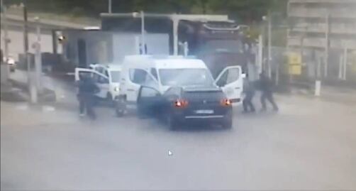 Lanzan en Francia "cacería humana", tras emboscada para liberar a un preso que dejó 2 oficiales muertos