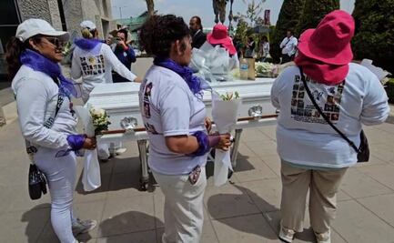 A 8 años del feminicidio de Gloria Saldaña en Hidalgo, protestan en la Procuraduría de Justicia; llevan féretro con sus restos