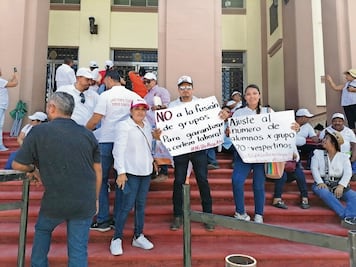 Se eleva tensión por conflicto magisterial en la entidad