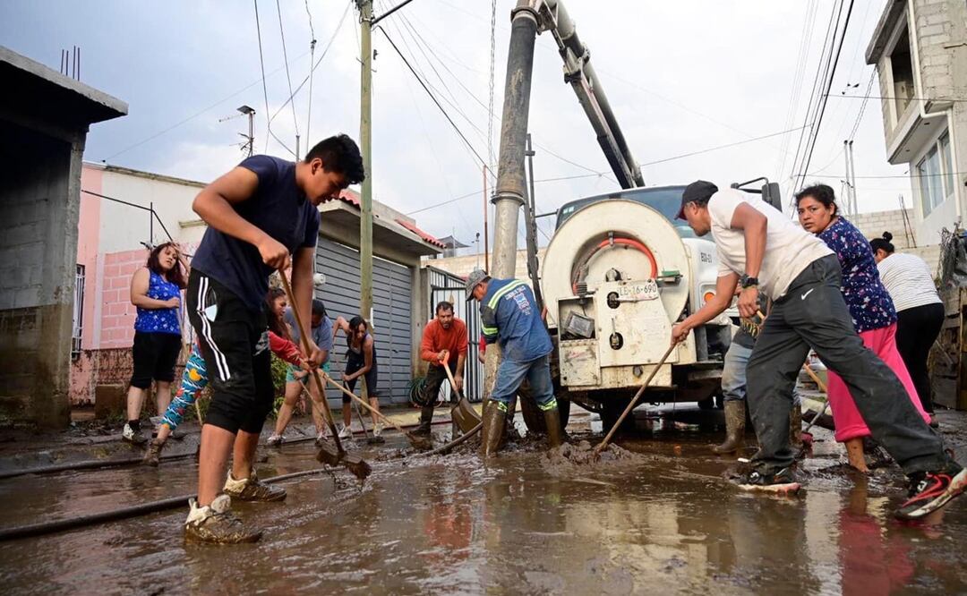 Vecinos de Chalco siguen en desolación tras tormenta; esperan ayuda para recuperar su patrimonio. Foto: Emilio Fernández