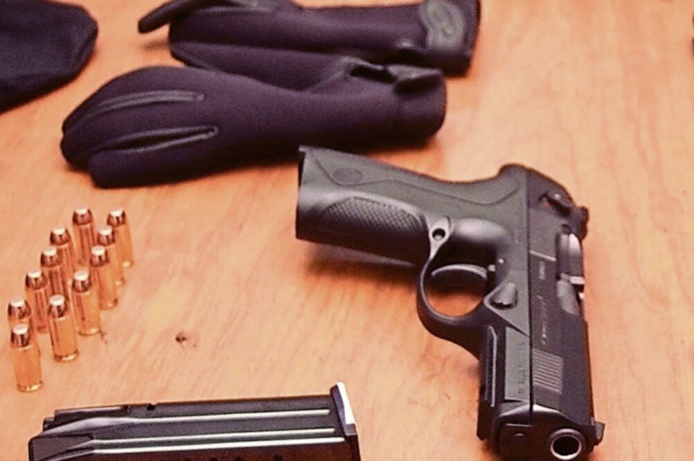 Arsenal. Los criminales tenían en su poder una escopeta calibre 12, cuatro fusiles de asalto AK-47, dos armas cortas calibre 38 Súper y 36 cargadores. FOTO: ARCHIVO. EL UNVIERSAL