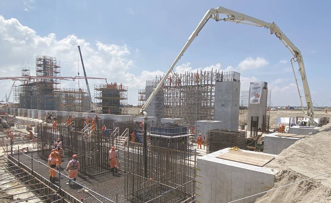La refinería de Dos Bocas busca elevar la oferta de gasolinas en 290 mil barriles diarios. Foto: Archivo/ EL UNIVERSAL.