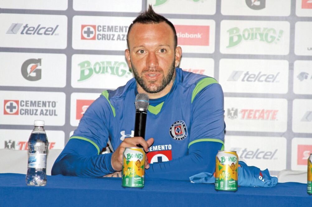 El delantero Matías Vuoso es el principal fichaje cementero (RICARDO CASTRO. EL UNIVERSAL)