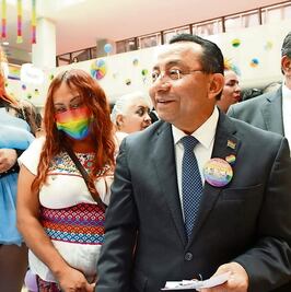 Refrenda respaldo a comunidad LGBTTTI+