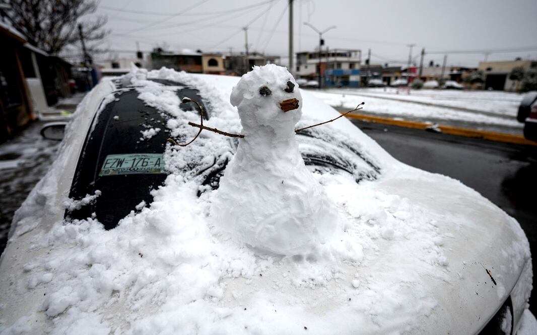 La onda gélida que experimenta Estados Unidos se resiente también este 22 de enero de 2025 en el norte de México, donde se registran temperaturas bajo cero, caída de nieve o aguanieve y lluvia congelante. Foto: EFE