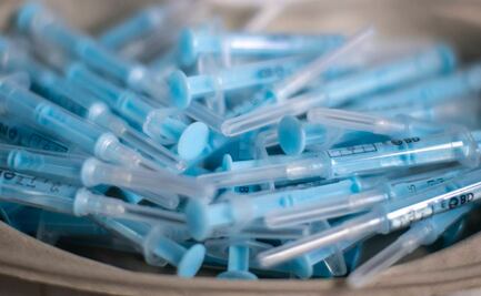 ¿Qué se sabe de los coágulos ligados a las vacunas de AstraZeneca y Johnson & Johnson?