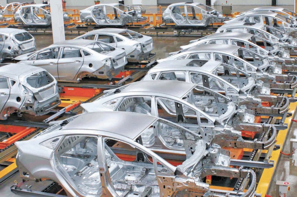 Brasil elevó la regla de origen para evitar que México enviara autos con piezas de Estados Unidos, expuso Canacintra. (ARCHIVO EL UNIVERSAL)