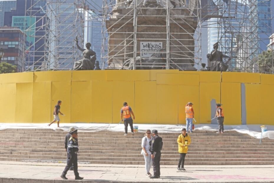 Borra CDMX huella de vandalismo en marcha feminista