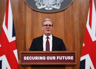 Starmer insta a Putin a demostrar que se toma en serio la paz firmando el alto el fuego en Ucrania; promete mantener presión