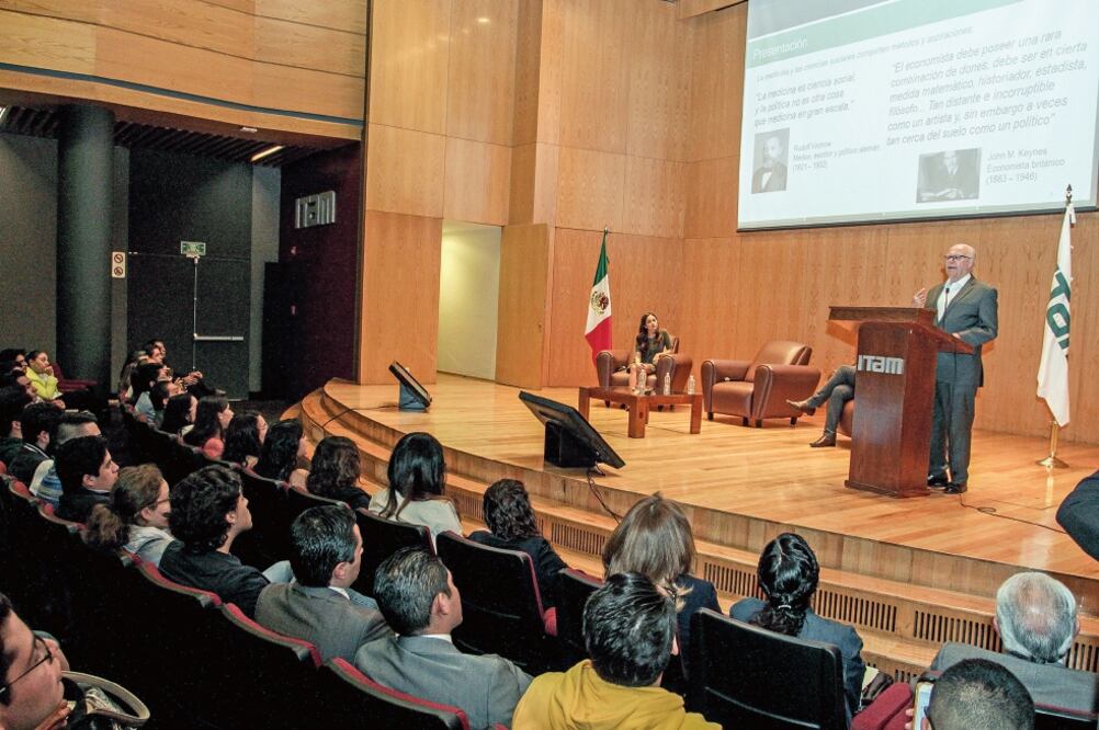José Narro Robles, secretario de Salud federal, participó en la mesa La Salud de México. Diagnóstico y Propuestas de Política Pública, organizada por estudiantes del ITAM (ISAAC ESQUIVEL. CUARTOSCURO)