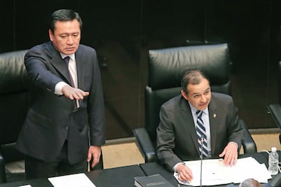 Crónica: Osorio Chong devuelve “espinas” de la oposición