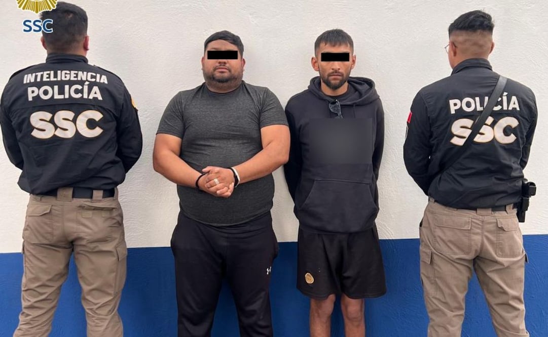 Caen dos sujetos que habrían participado en robo a casa de influencer Evelyn Villa; les aseguran 15 bolsas con aparente marihuana.
Foto: Especial.