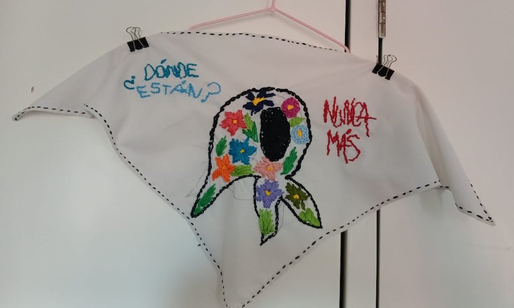 El pañuelo blanco hecho con el corazón y las manos de Mónica Portnoy