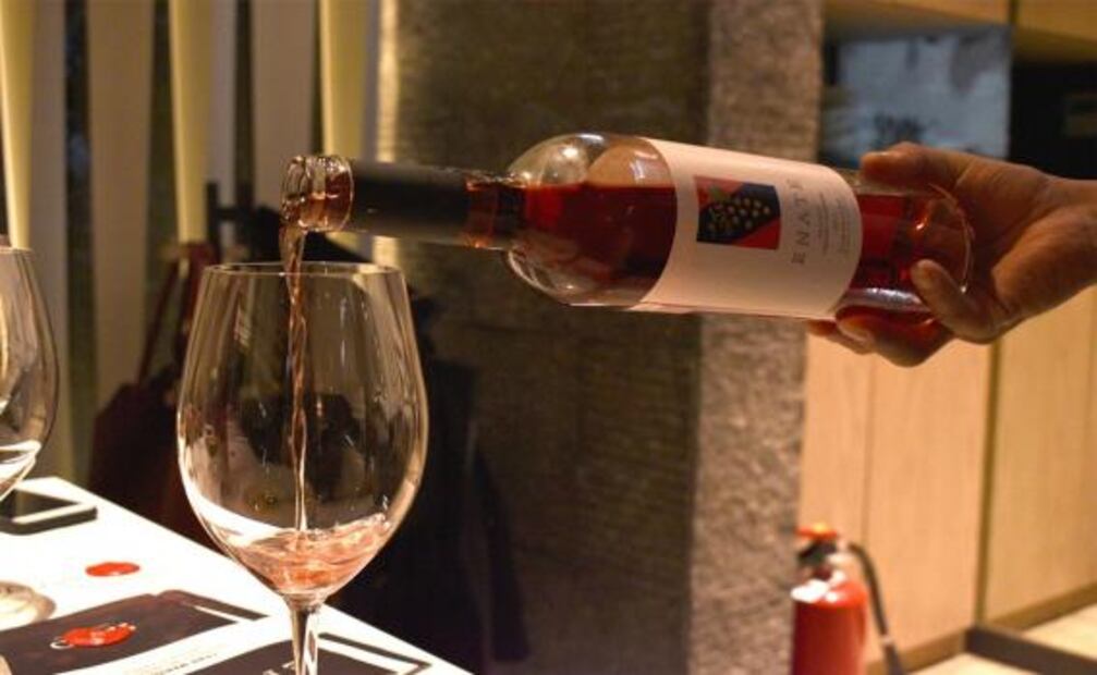 Presentación de la bodega española Enate en el restaurante Noso