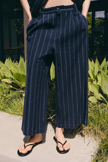 Pantalones de lino. Foto: Zara