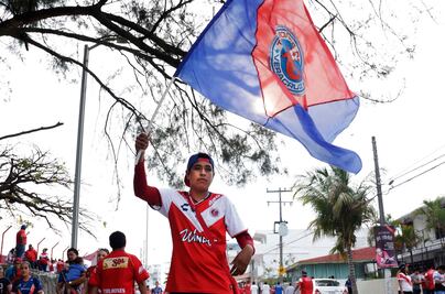 Aficionados de Atlas y Veracruz se enfrentan cerca del 'Pirata' Fuente