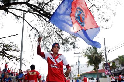 Aficionados de Atlas y Veracruz se enfrentan cerca del 'Pirata' Fuente