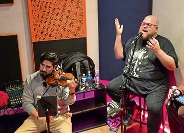 Enrique Ramil: la voz española que México curó en pandemia