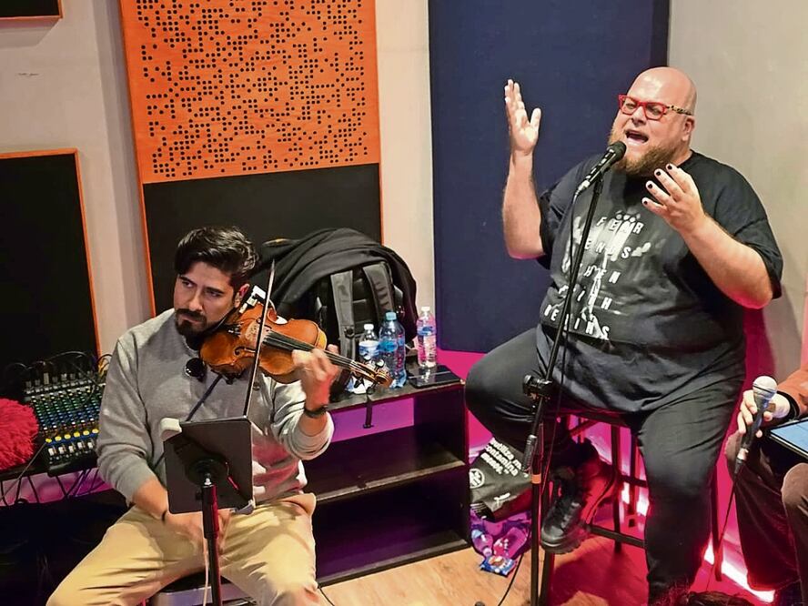 Su show de hoy incluirá un nuevo sencillo que saldrá a medianoche y canciones que fueron elegidas por el público mediante un sorteo. Foto: Jesús Díaz / EL UNIVERSAL