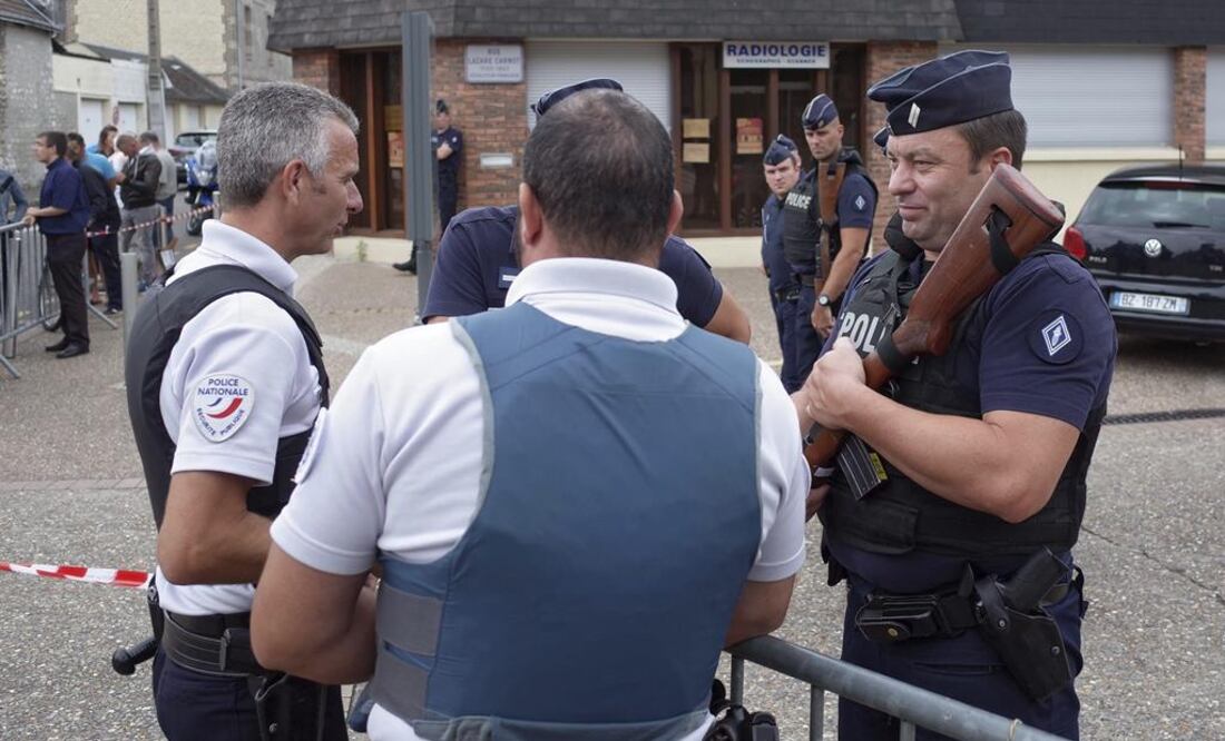 Según la prefectura de la zona, el atacante gritó "Allah Akbar", una expresión formal de fe usada por los musulmanes y por los autores de los ataques yihadistas que sacudieron en la última década Francia. Foto: Ilustrativa / EFE