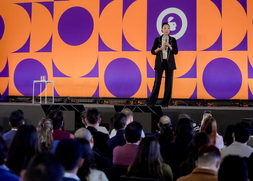 Rebeca Hwang, inversionista en Silicon Valley, en la cumbre Advertising Week LATAM | Foto: Especial
